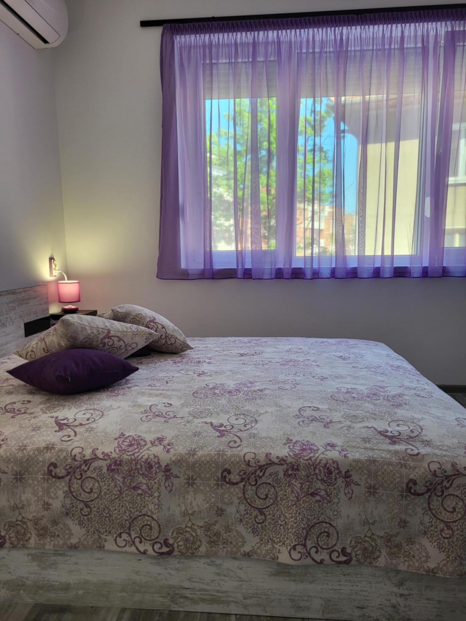 Purple Studios Велико-Тырново Номер фото